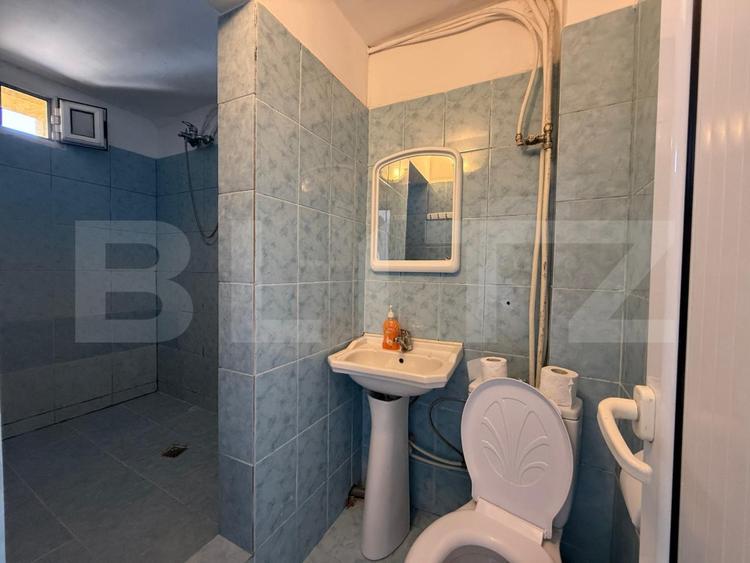 Hotel de închiriat, 12 camere, zona Peugeot