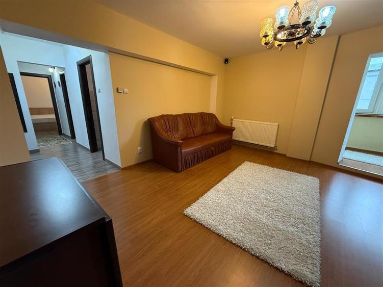 Apartament 3 camere, mobilat și utilat modern, Zona Nord, 350 €/lună