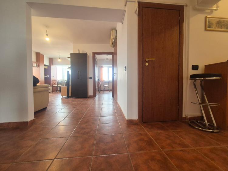3 Camere, Decomandate, 93 Mp, Etaj Intermediar - Dacia