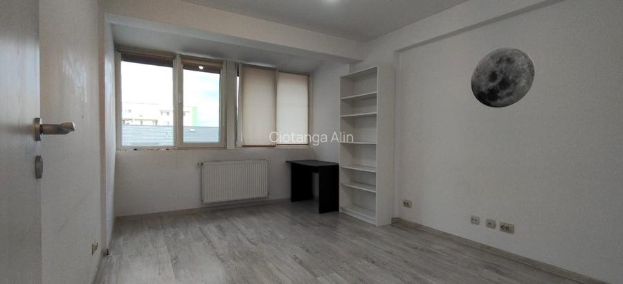 Apartament 3 camere PROPRIETAR / parcare subterană