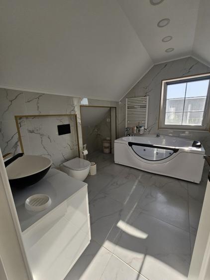 Casă cochetă cu mansardă și curte, 4 camere, stil modern, Luncă Cetățuii