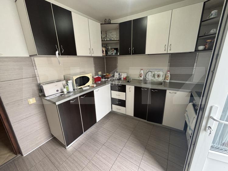 Casa + Spatiu comercial, 566 mp - in Bradet - 8