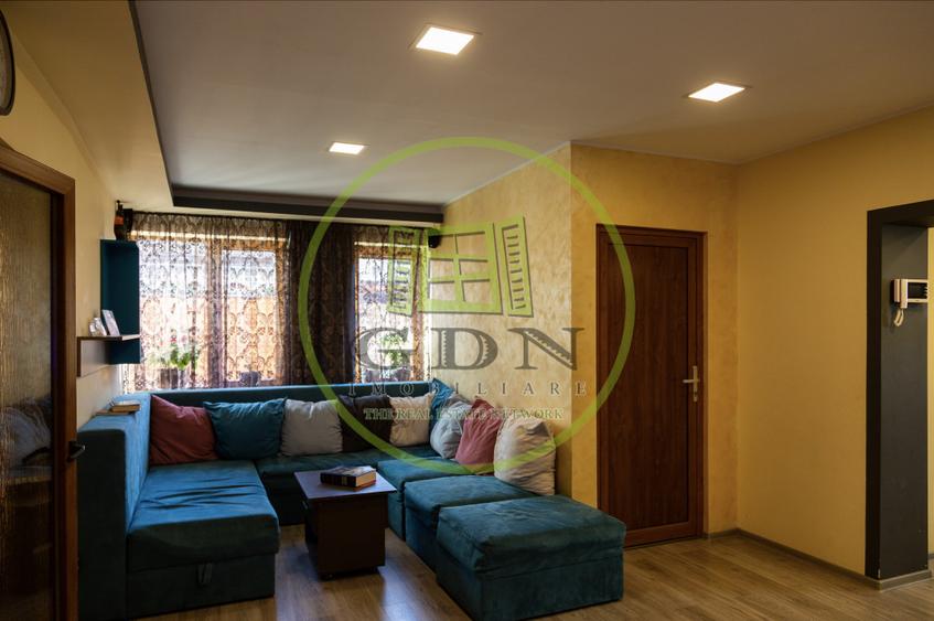 Casa zona centrala, 8 camere.