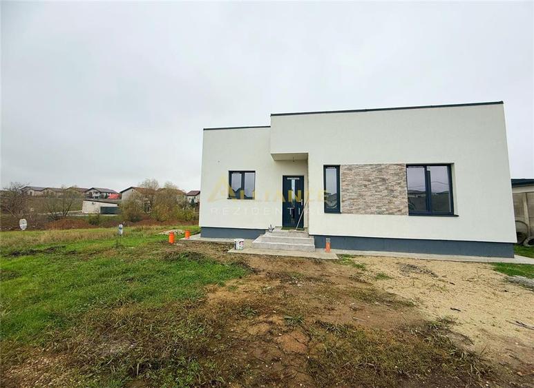 Casa moderna / 3 Camere / 2 Bai / Teren 378 mp