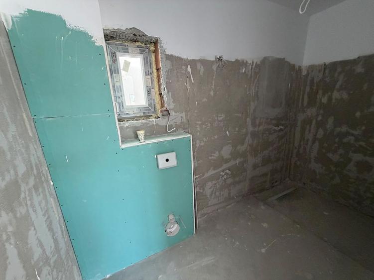 CASA DUPLEX, TOATE UTILITATILE, STRADA ASFALTATA, COMISION 0%