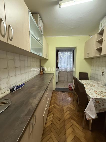 Apartament cu 3 camere, decomandat, parter - Lipovei - 5