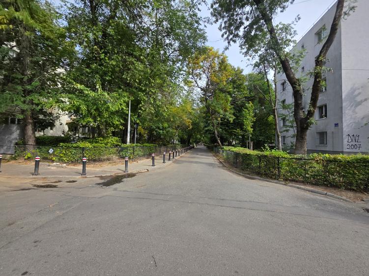 PAJURA - APARTAMENT 2 CAMERE DE ÎNCHIRIAT! ZONĂ VERDE ! METROU JIULUI