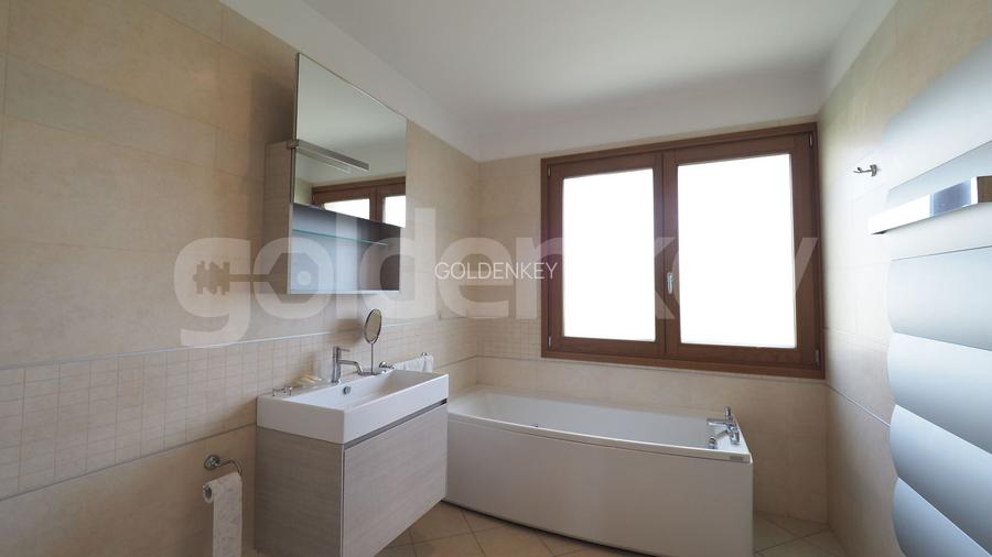 Vilă moderna cu piscina si garaj - 23