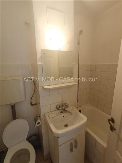 Vand Garsoniera - 8