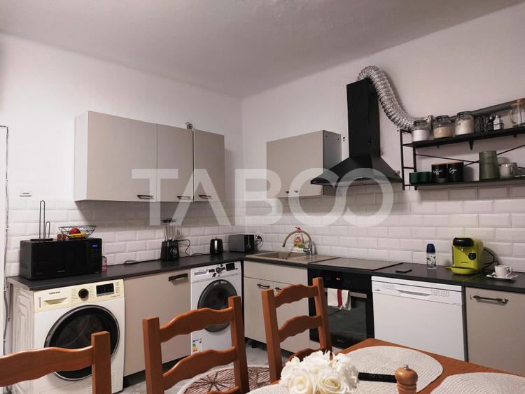 Casa individuala 4 camere 150 mp si teren liber 758 mp Cisnadie