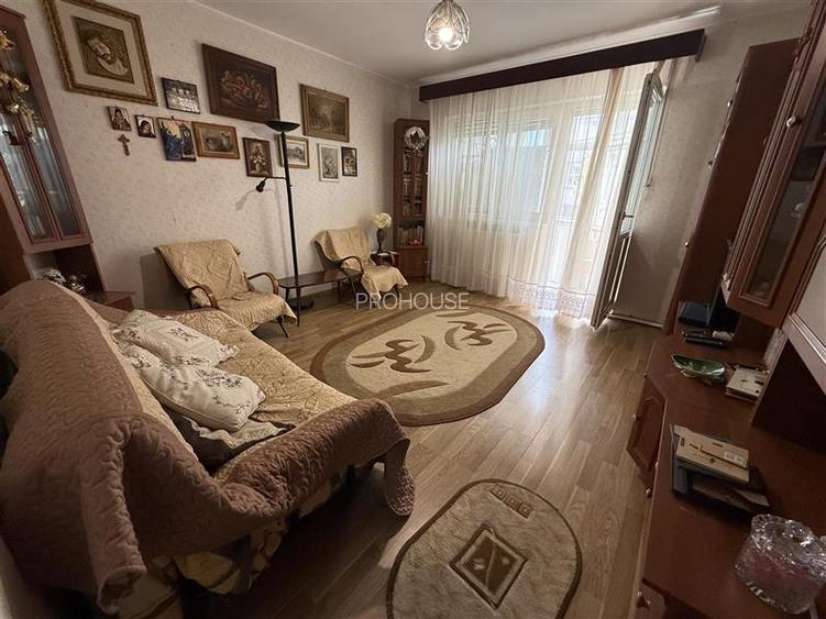 Apartament 2 camere decomandate - etajul 2 - ULTRACENTRAL - 2