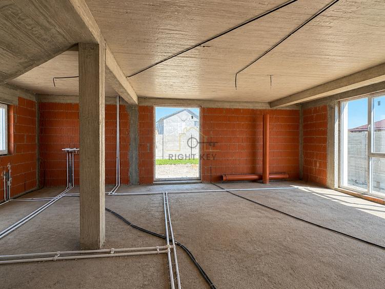 Casa P+1, 4 cam, 350mp teren, toate utilitatile, la rosu! Comision 0%