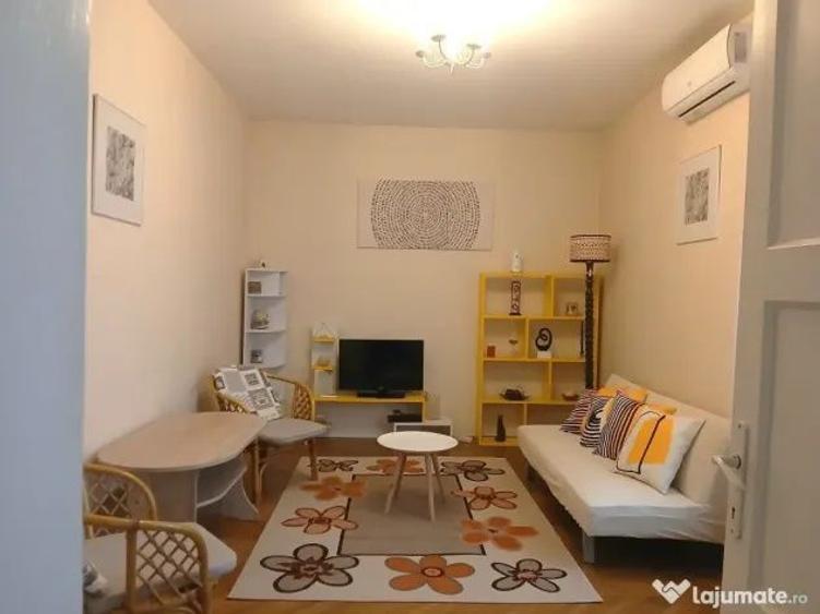 Apartament cu 2 camere | Semidecomandat | Floreasca