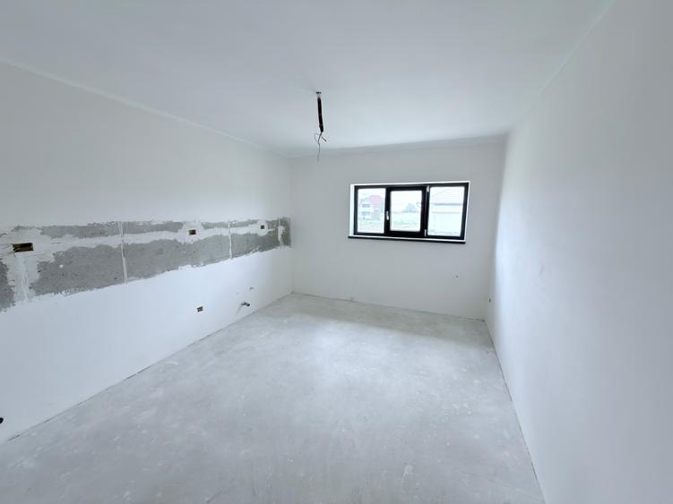 Casa noua pe parter la gri