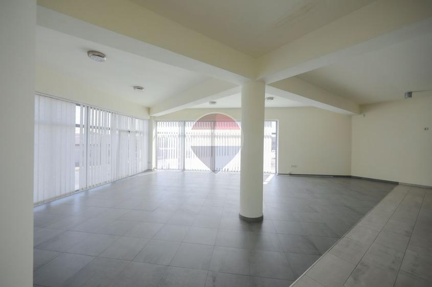 De închiriat – Spațiu comercial cu depozit, 456 mp, zona Episcopia