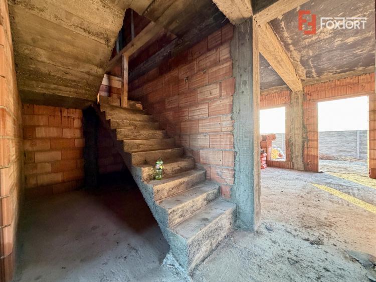 Duplex cu 4 camere Parter + Etaj, zona Sanandrei