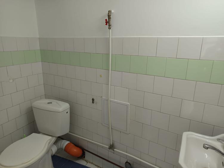 De inchiriat Apartament la parter