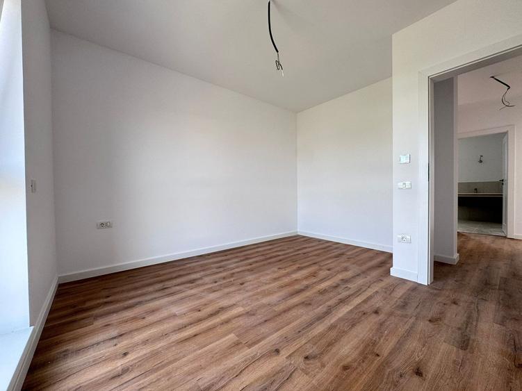 Duplex despartit prin camera tehnica Comision 0 - 189.000 Euro