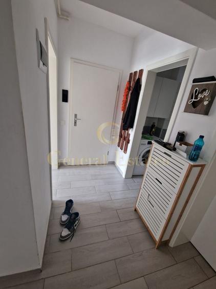 Apartament cu 3 camere de închiriat în Tractorul - 8