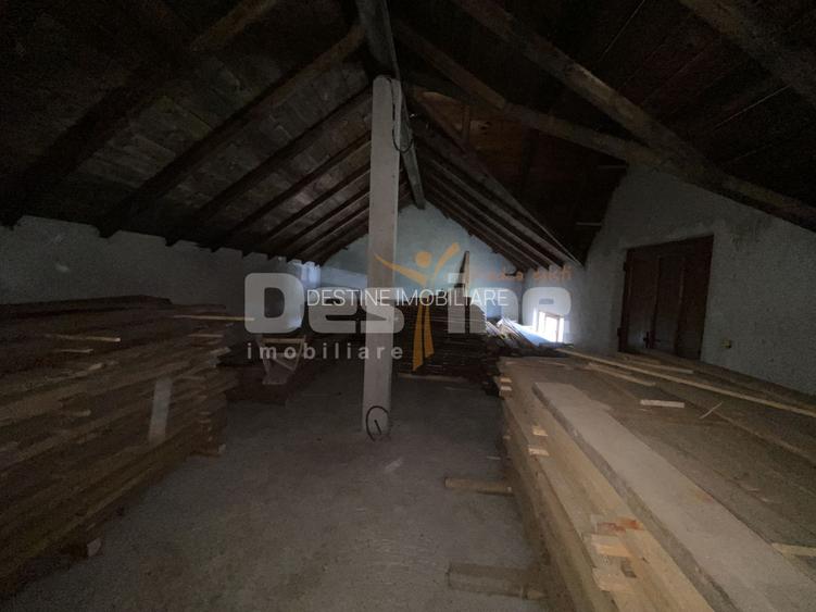 Casa de vanzare 260mp Borlesti 85.000€ - 18