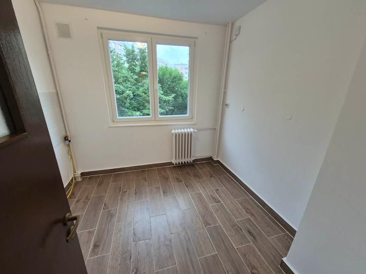 Colentina vanzare ap 3 camere Sectia 7 - Ion Berindei