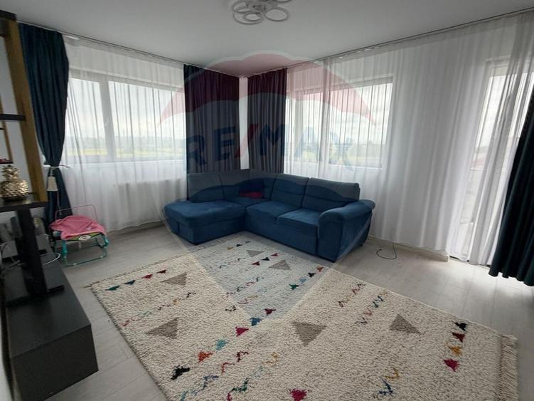 Vanzare Apartament 2 camere Hils Splai