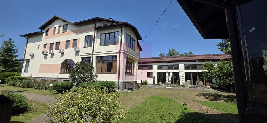 Pensiune de vanzare in Cornu
