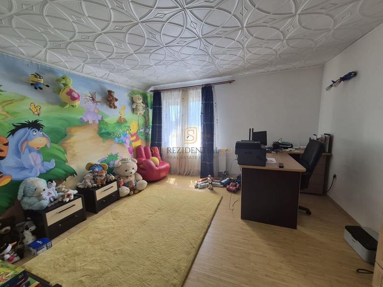 Vilă P+M | 254 mp | 1.094 mp teren | 25 ml DN5 | 1 Decembrie | 320.000