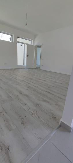 Vila 4  camere Parter