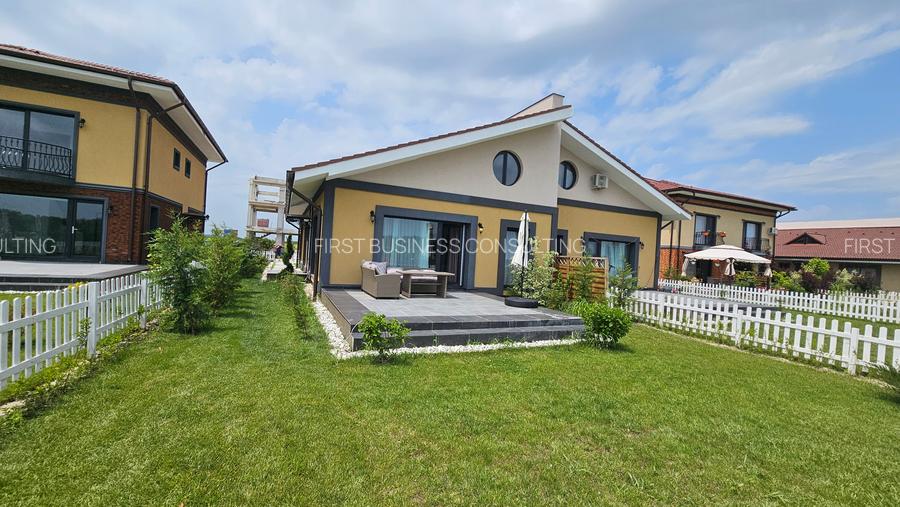 VILE P+M, 5 camere+Teren 300 mp.zona Otopeni, COMPLEX CU PISCINA-COMISION 0% - 35