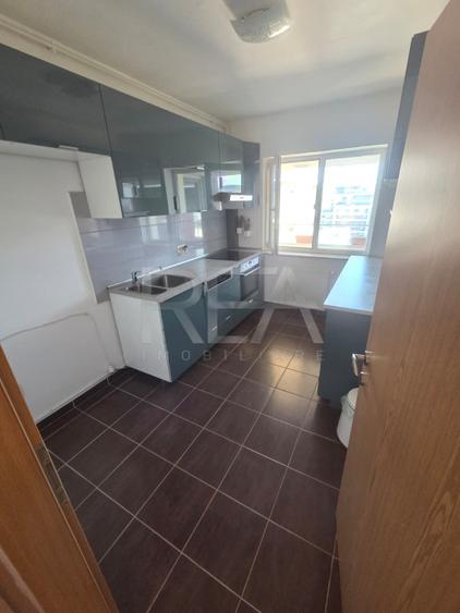 3 camere duplex Tei, centrală, parcare, an 2009, 97 mp, boxă