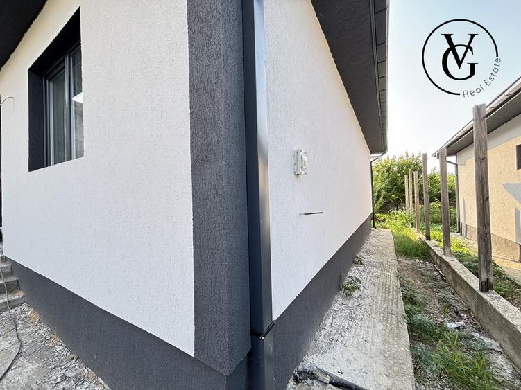 Casa la sol, 4 camere - 253 mp - Navodari