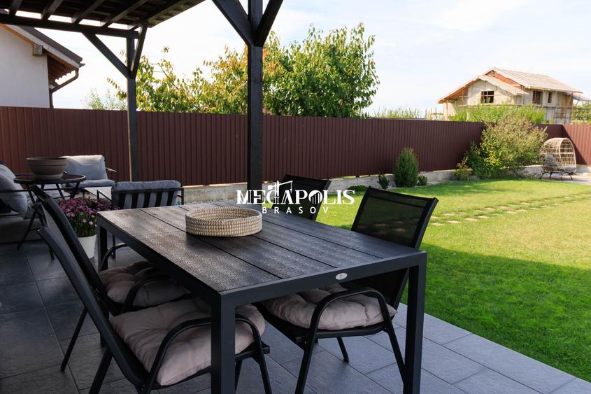 Casă individuală 4 camere | 648 mp teren | Sânpetru