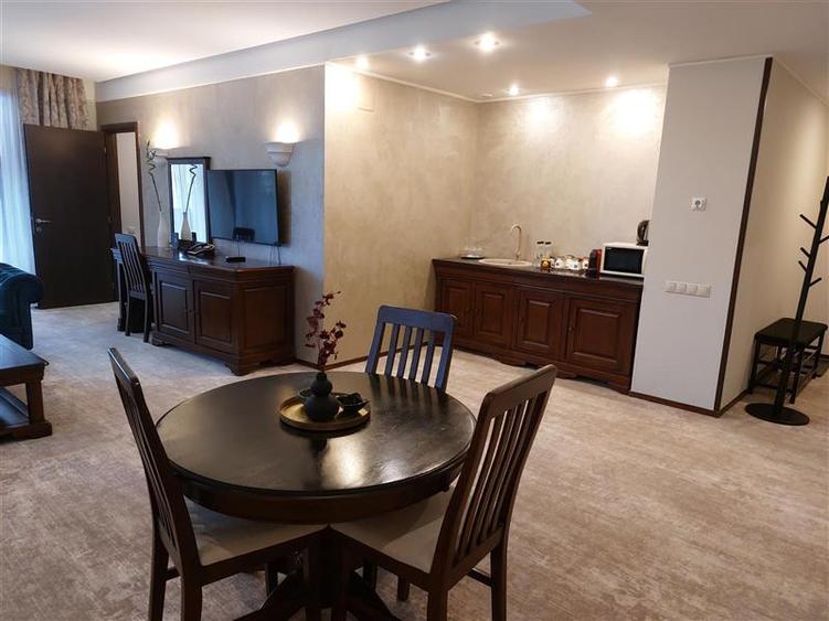 APARTAMENT 3 CAMERE, HOTEL ALPIN, POIANA BRASOV