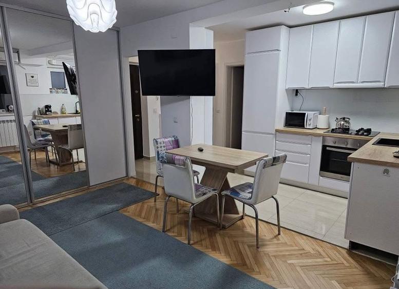 Apartament cu 4 camere,decomandat,zona Manastur-Bucium