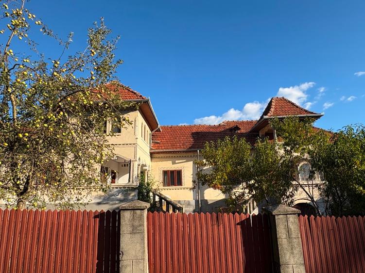 Casa Stil neoromanesc