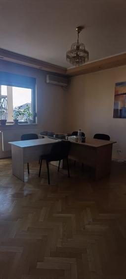 Cașin, Apartament 5 camere, renovat recent, birouri