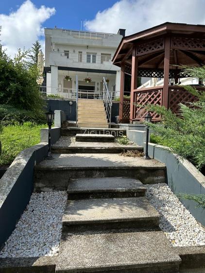 Vila cu iesire la lac Snagov  proprietar - 13