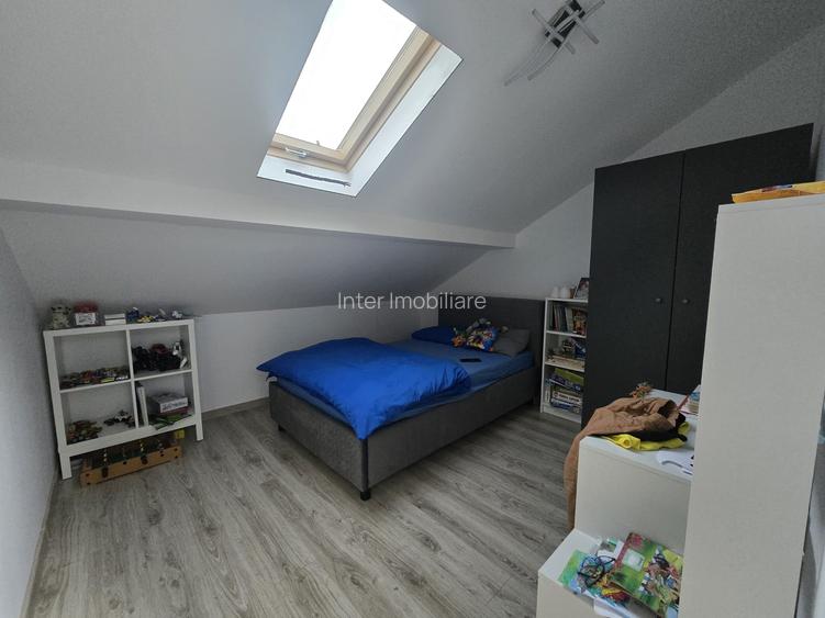 Apartament pe 2 niveluri,et.1+mansarda,3 dormitoare,2 bai,Popas Pacurari: 160956 - 17