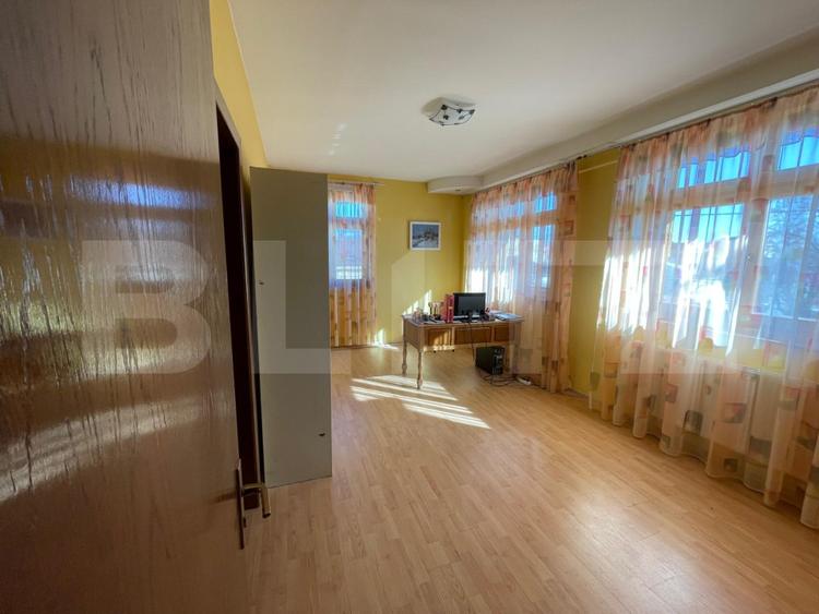 Spatiu comercial, 618 mp, P+1+M, Piata Mare