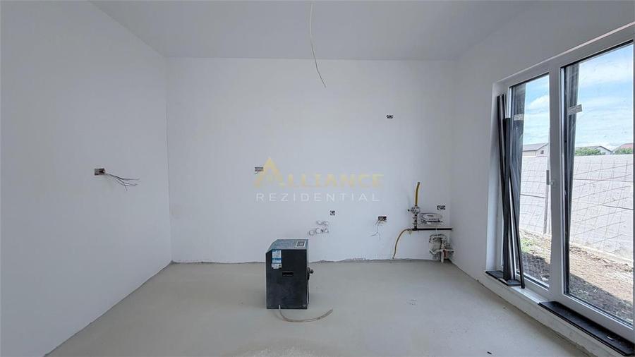 Casa individuala- 4 camere - 2 bai - 450 metri teren