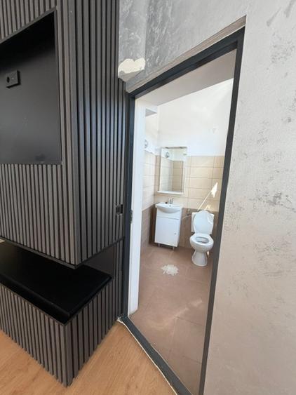 Apartament spatios , situat Central