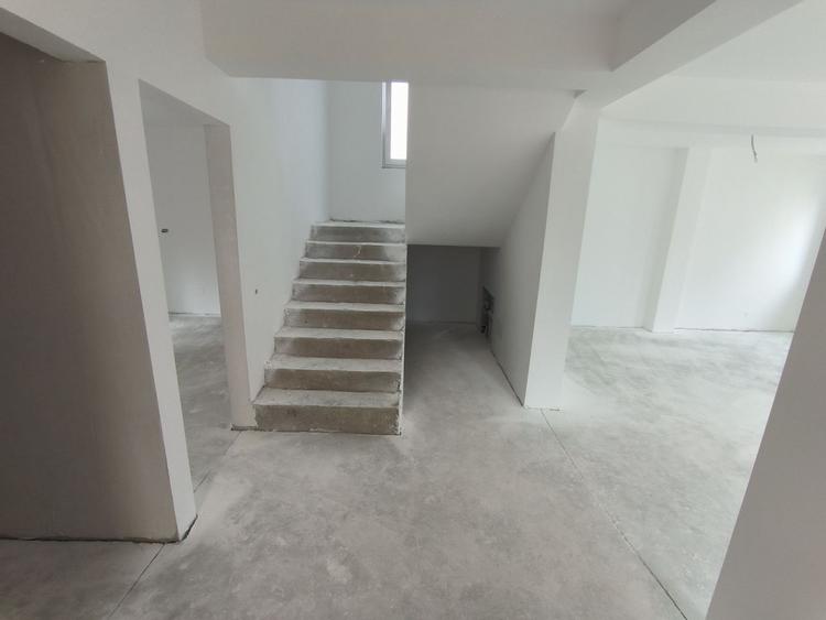 Comision 0% Casă individuală în Dezmir .