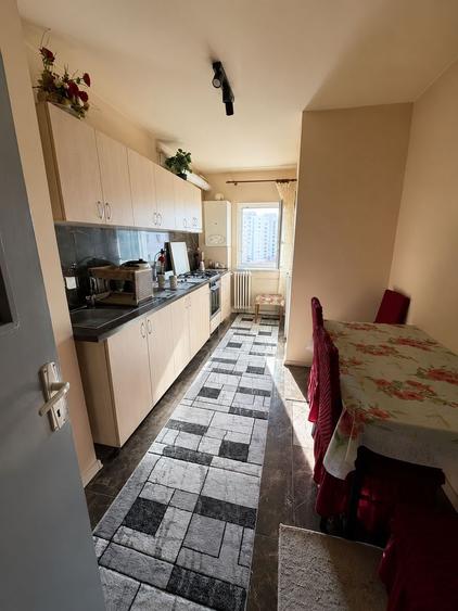 Apartament 4 camere, etaj intermediar, 82 mp, Piata Flora Manastur