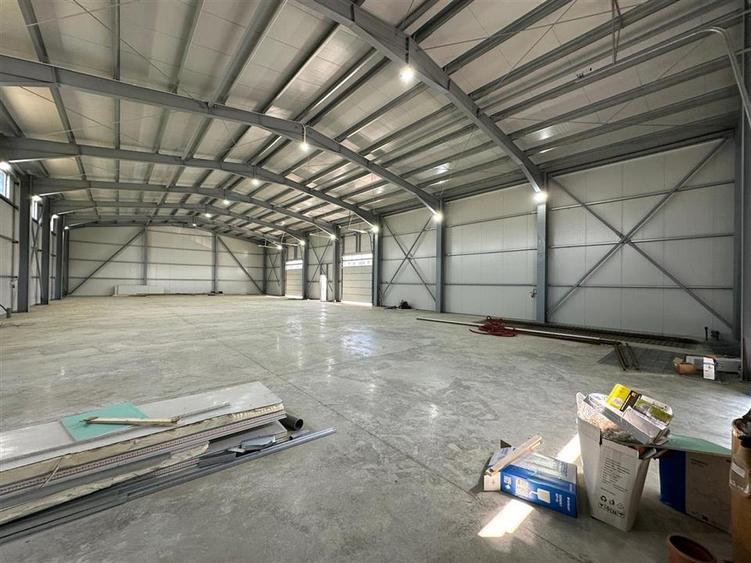 Hala/ showroom in intersectie, 598mp, sos. centura Iasi