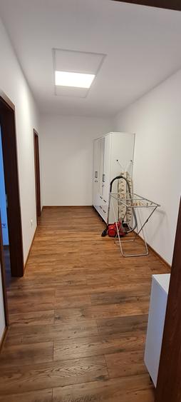 Vand apartament 3 camere