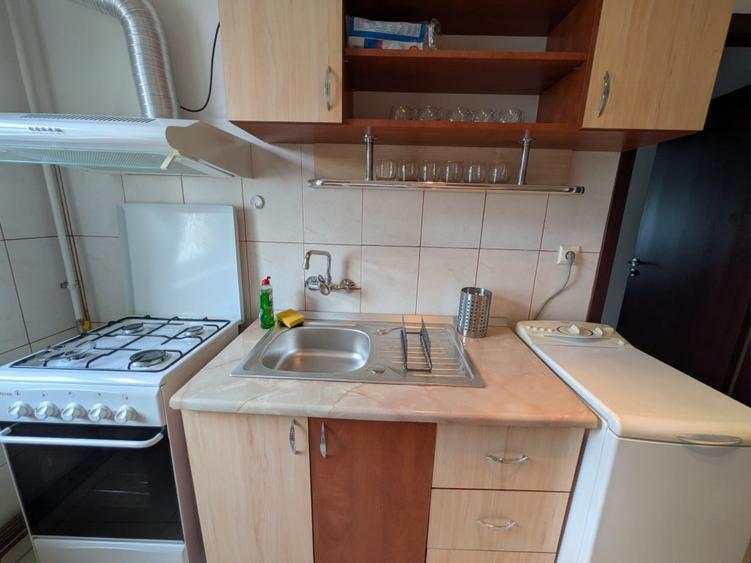 Apartament zona Crang, prima chirie