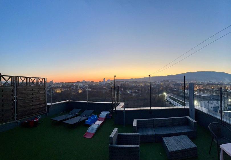 Penthouse zona centrală | 85 mp utili | 2 terase, 2 balcoane