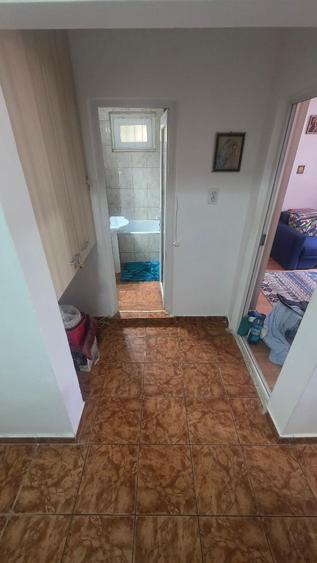2 Camere,decomandat,Zona CET