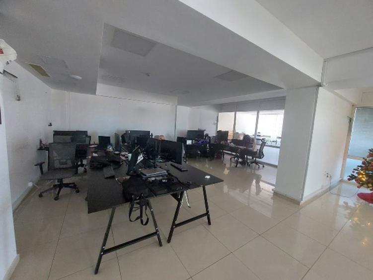 Centru - Bd. Mamaia , spatiu IDEAL BIROURI in cladire reprezentativa , 240 mp.